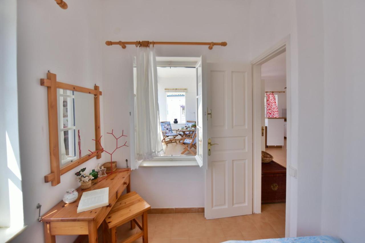 Options House Villa Ýdra Eksteriør bilde
