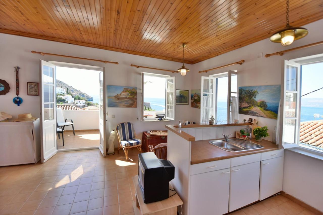 Options House Villa Ýdra Eksteriør bilde
